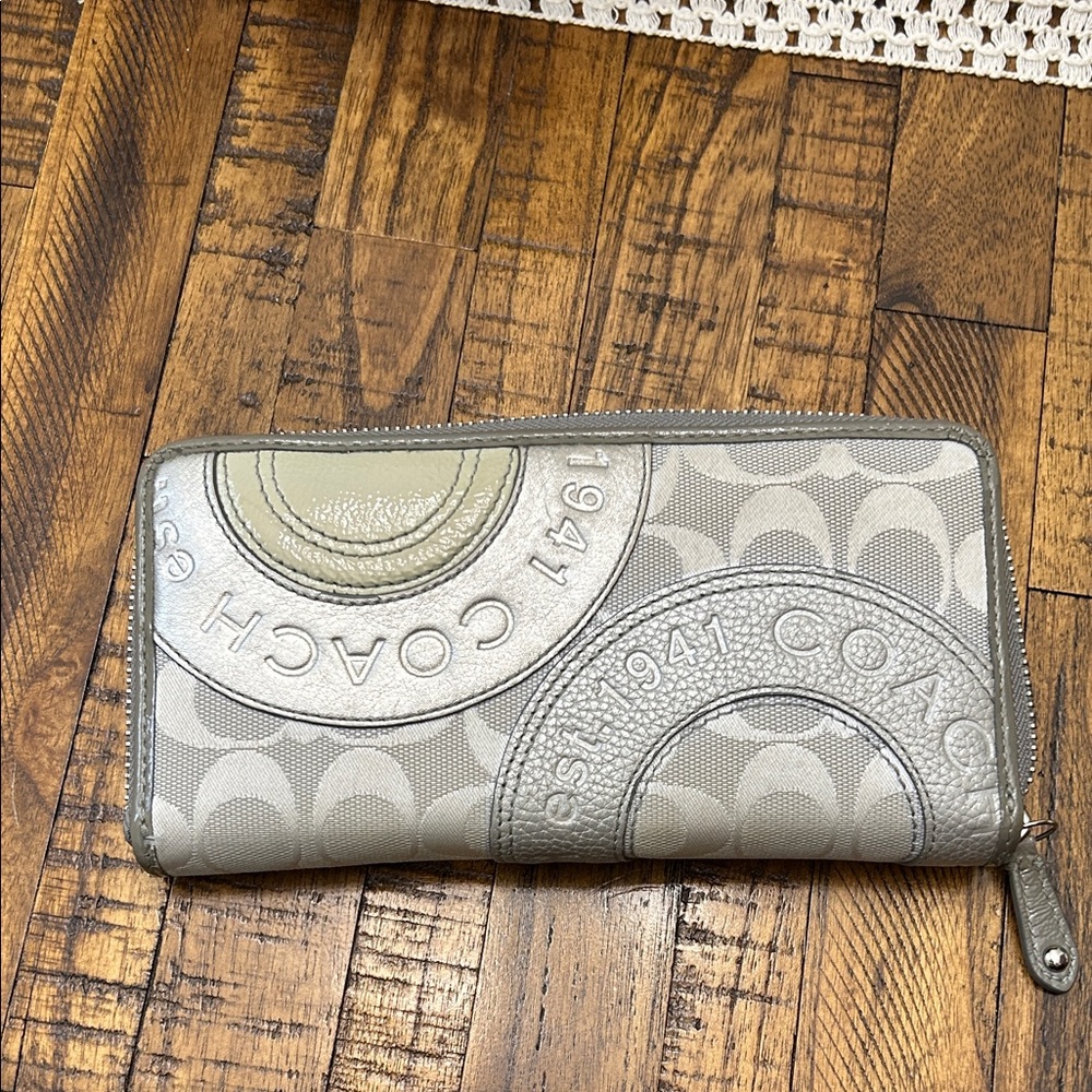 Coach Beige and Gray Signature Wallet
